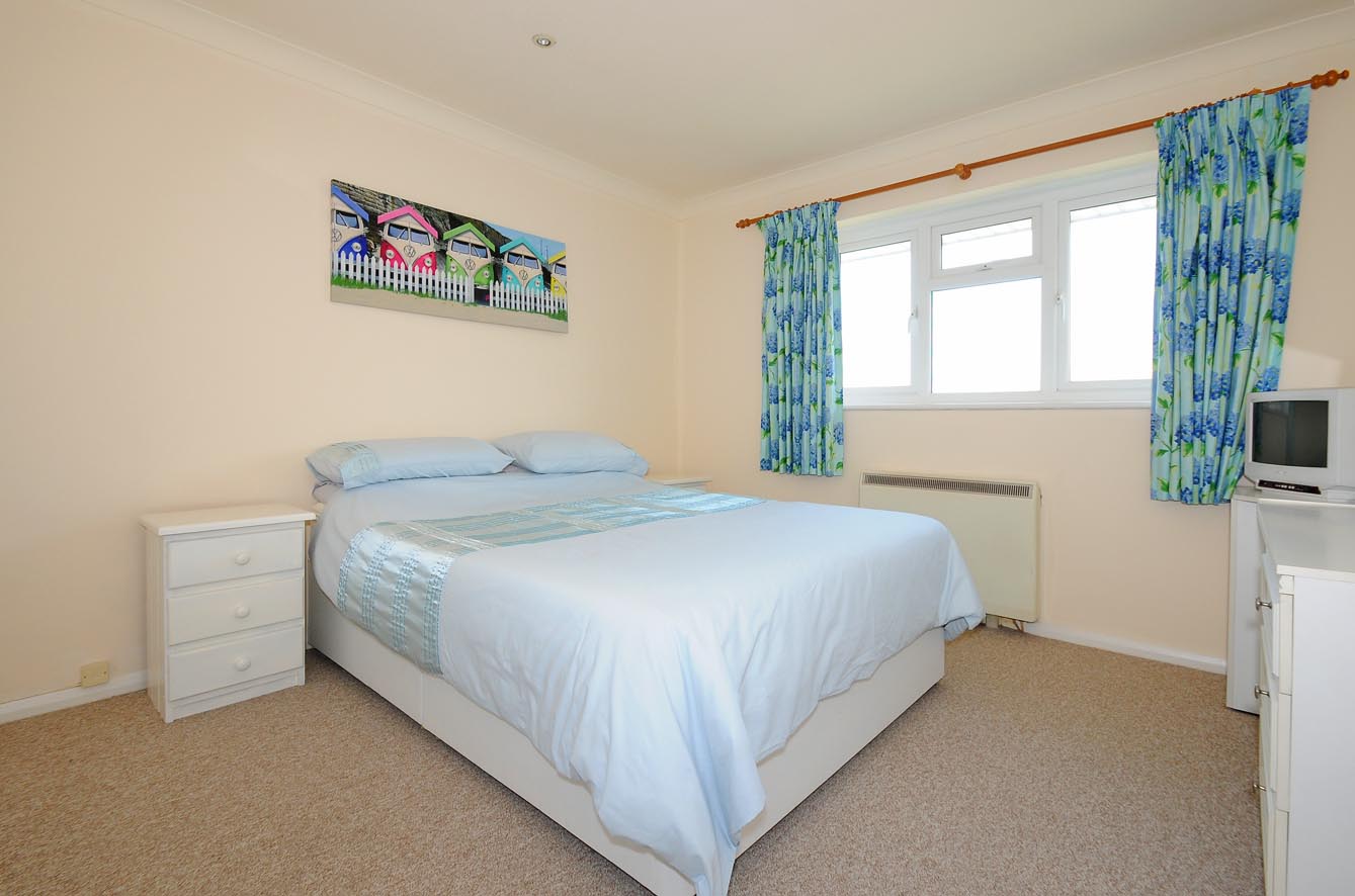 Property for Sale, West Wittering 17A Foxwarren Close Baileys Estate